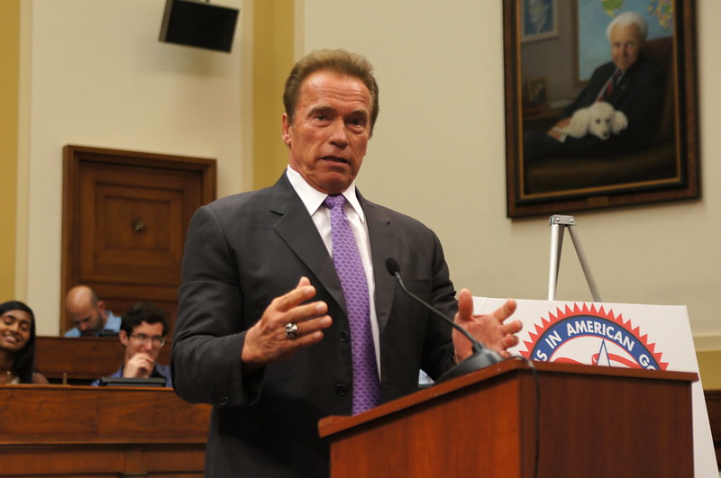 Gov. Schwarzenegger at Ash award ceremony